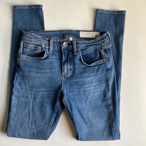 Rag & Bone Skinny 🏷️ DENIM SALE 🏷️ Jean Size 26 Excellent Condition